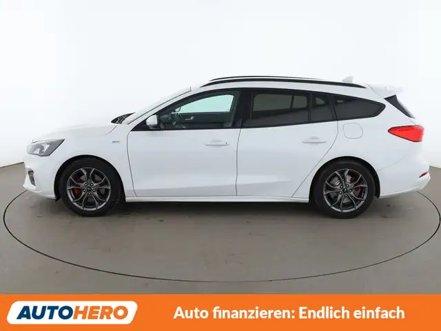 Ford Focus view 3