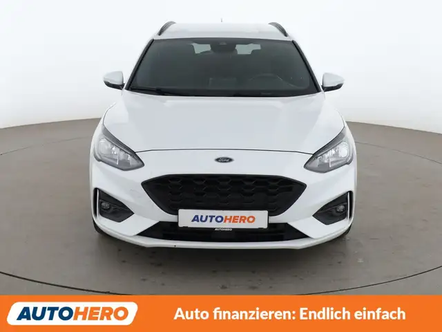 Ford Focus view 9