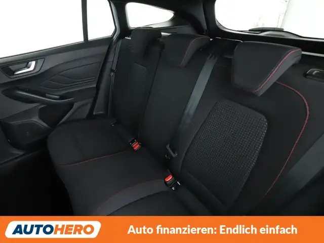 Ford Focus view 14