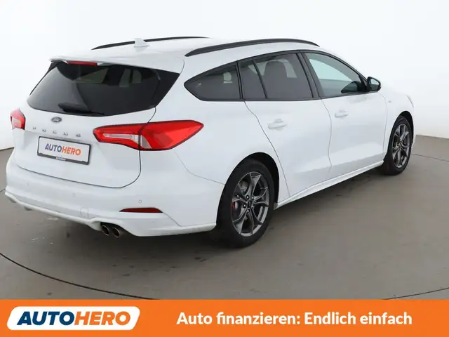 Ford Focus view 6