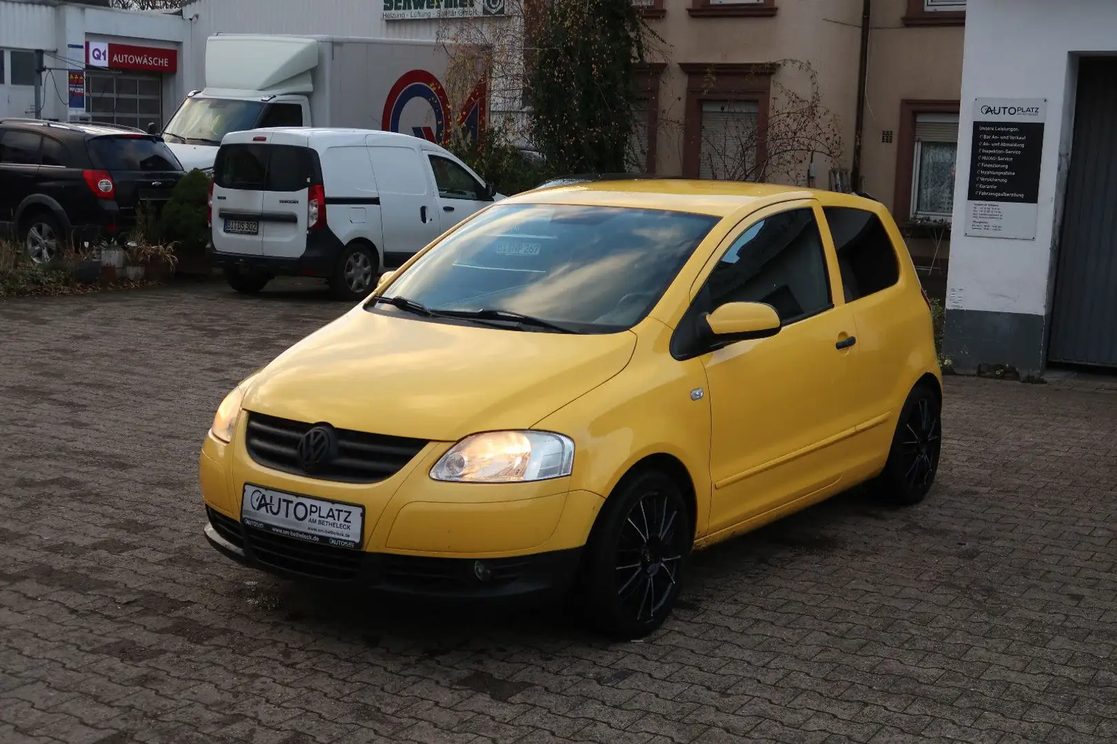 Volkswagen Fox Refresh *ALU *TÜV-06.2026 Geel - 2