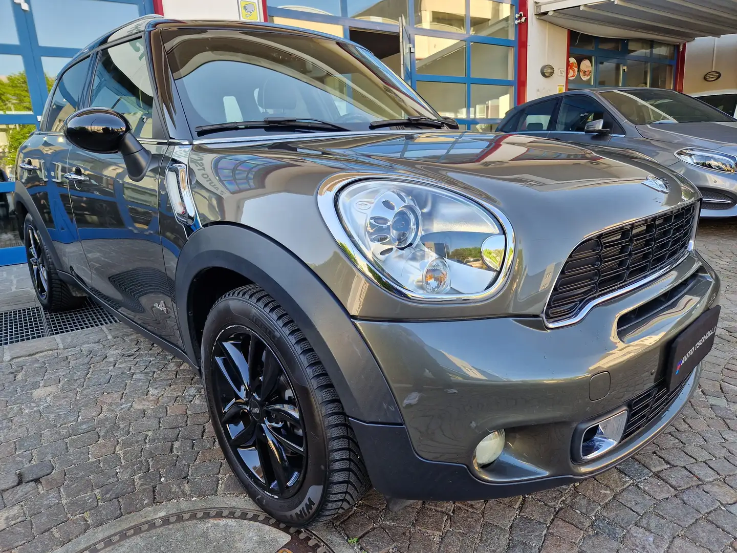 MINI Cooper S Countryman 1.6 16V 184Cv All4 Bi-Xeno OpenSky 89.000km 17"H&K Šedá - 2