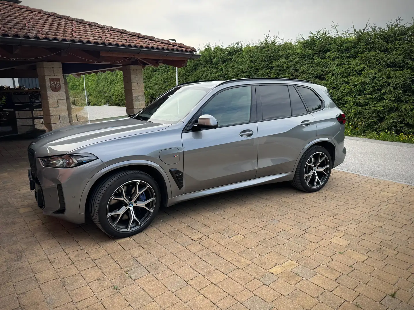 BMW X5 X5 xDrive50e PHEV 25,7kWh Aut. Grau - 1