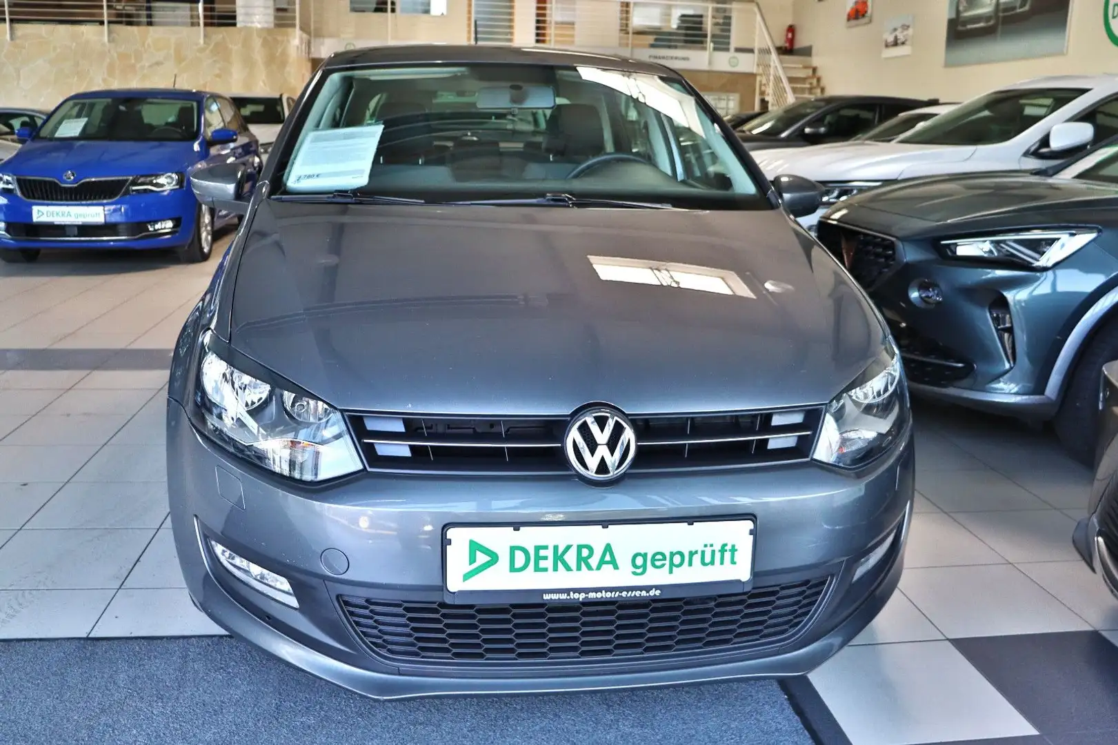 Volkswagen Polo V  1,4  Comfortline Gris - 1