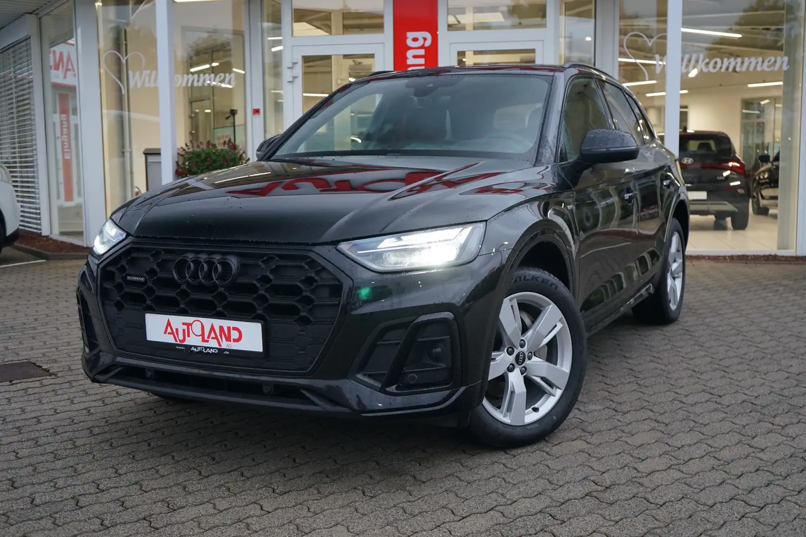 Audi Q5 40 TDI S-Line quattro s-tronic LED ACC Navi AHK Schwarz - 2