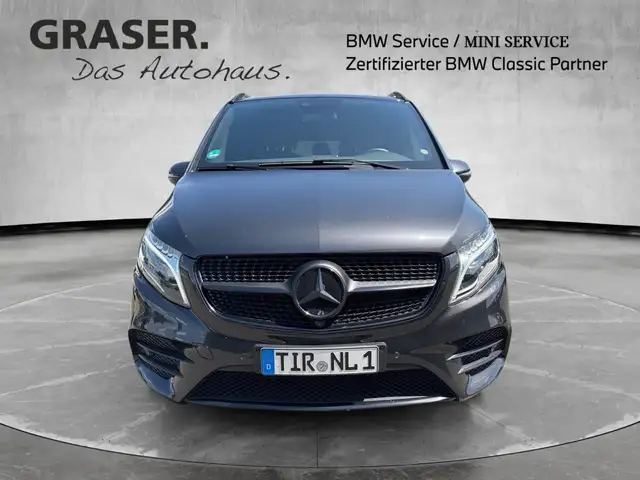 Mercedes-Benz V 300 view 9