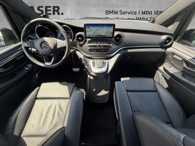 Mercedes-Benz V 300 view 4