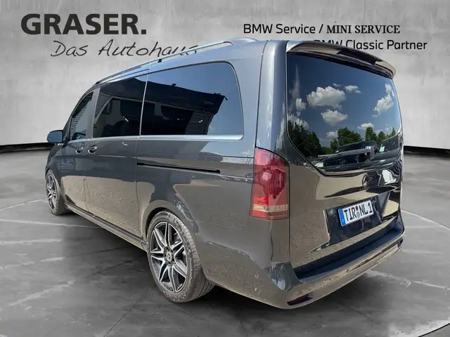Mercedes-Benz V 300 view 3