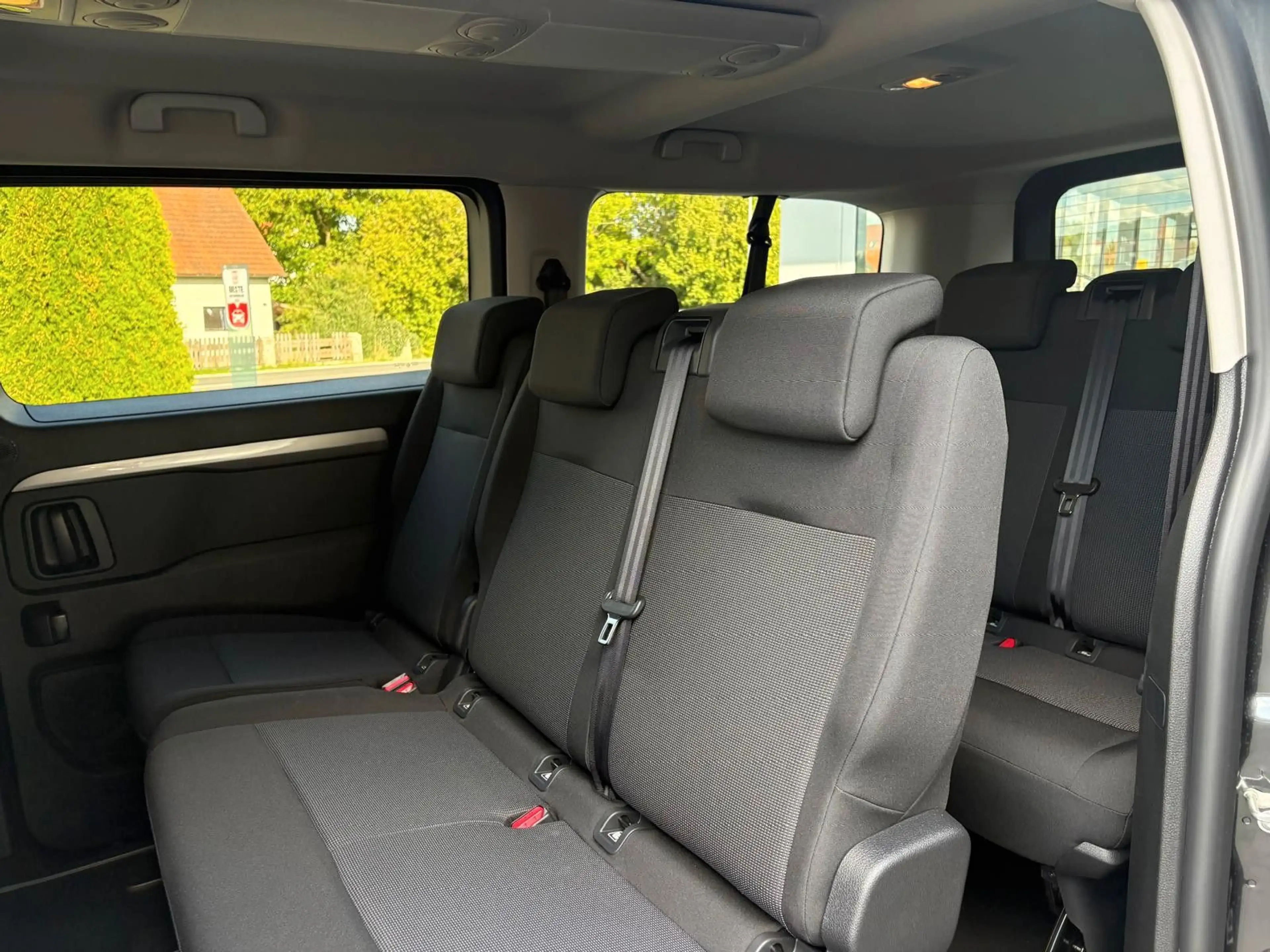 Opel Zafira Life 2.2 Business Edition XL LED TEMPOMAT — photo 12
