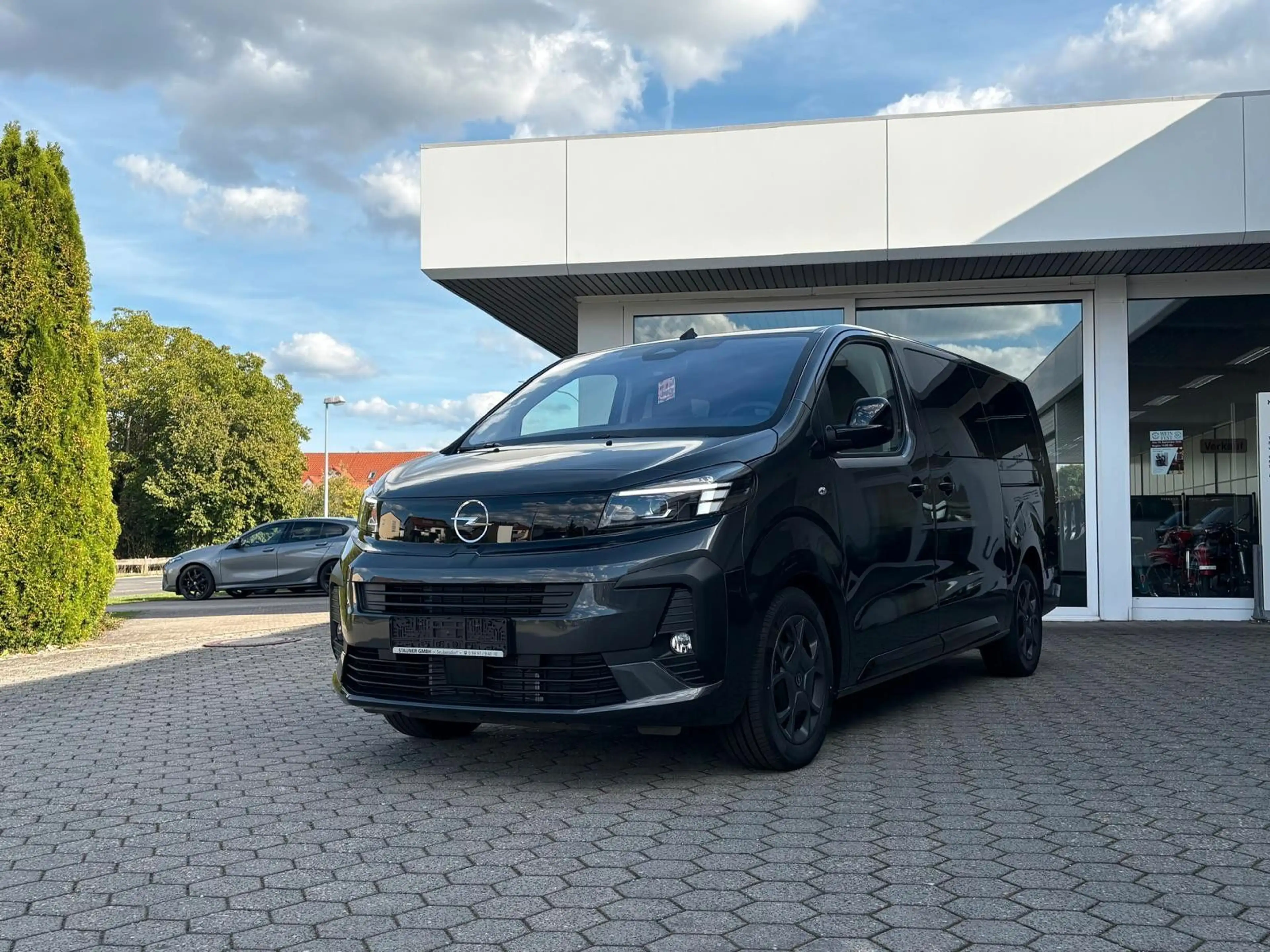 Opel Zafira Life 2.2 Business Edition XL LED TEMPOMAT — photo 3