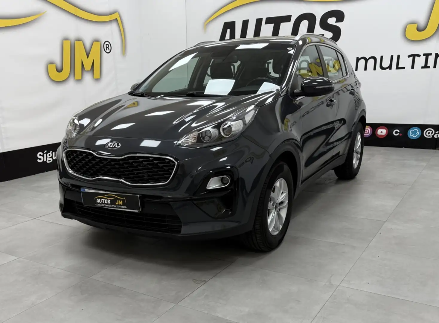 Kia Sportage 1.6 MHEV GT Line Essential 4x4 136 Gris - 1