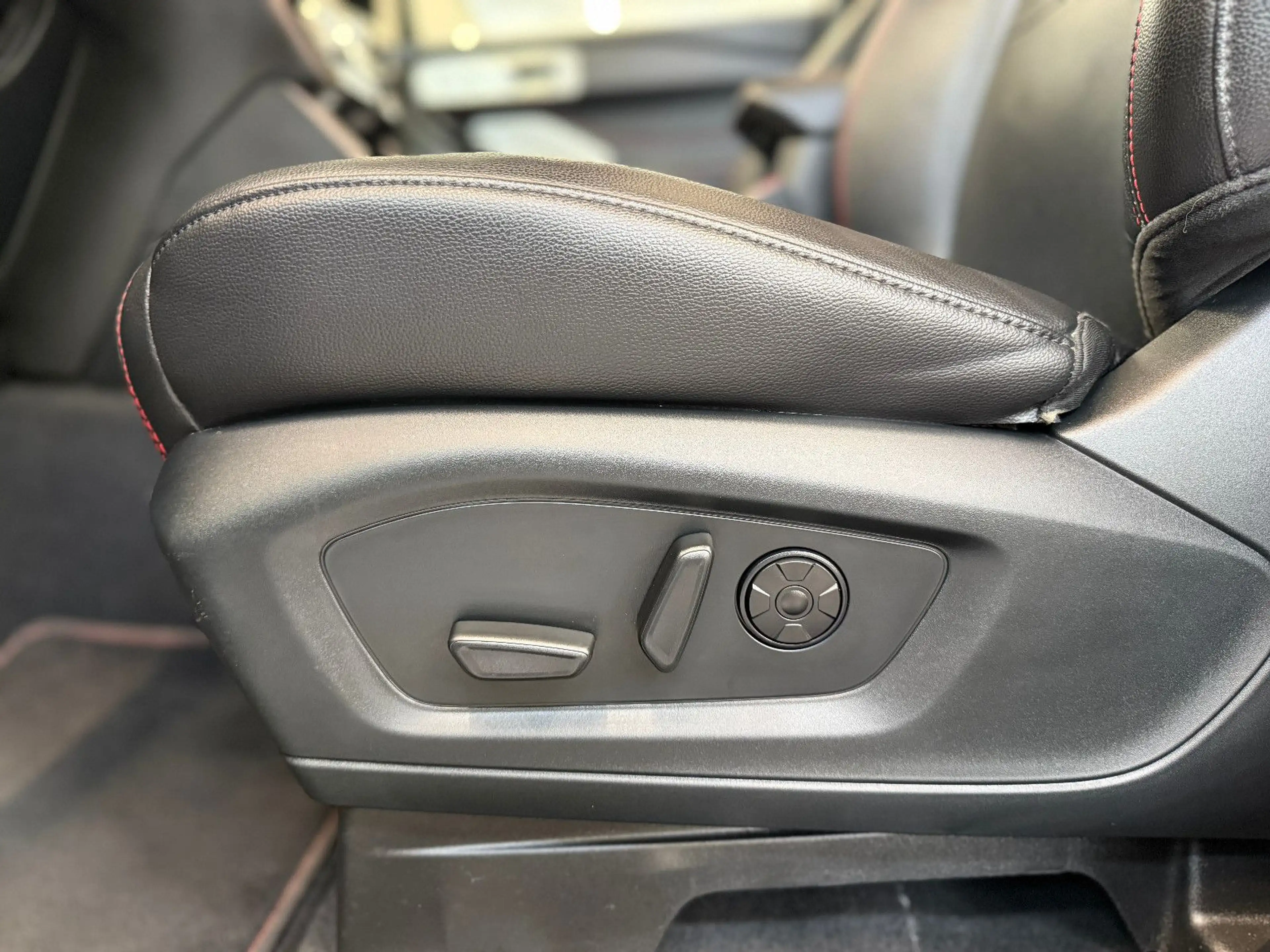 Ford Explorer ST-Line Plug-in-Hybrid 4x4 5J. GARANTIE — photo 12