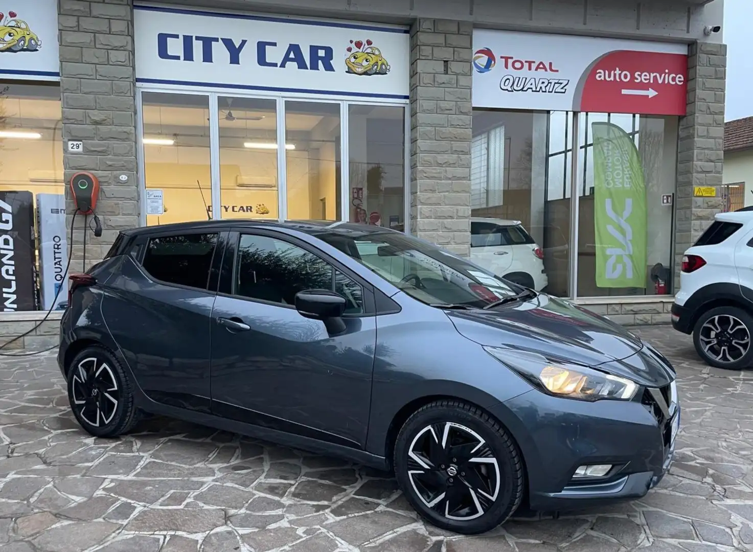 Nissan Micra Micra V 2017 1.0 ig-t Eco N-Design Gpl Gris - 2