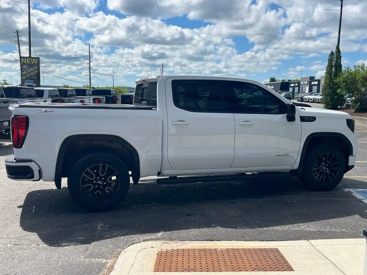 GMC Sierra 1500 photo GMC Sierra 1500