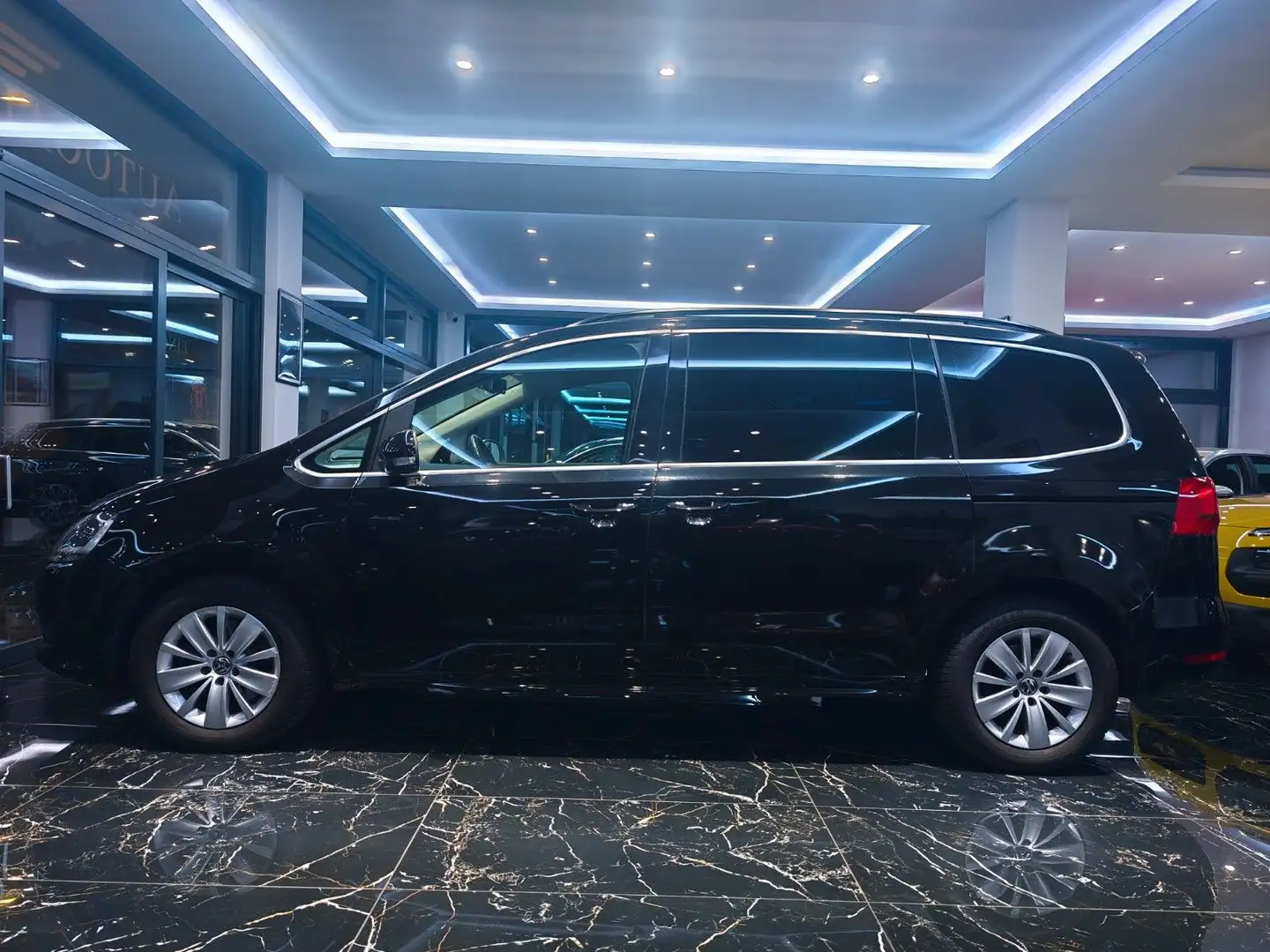 Volkswagen Sharan Comfortline BMT DSG MFL AHK Negru - 1