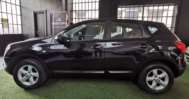 Nissan Qashqai view 2