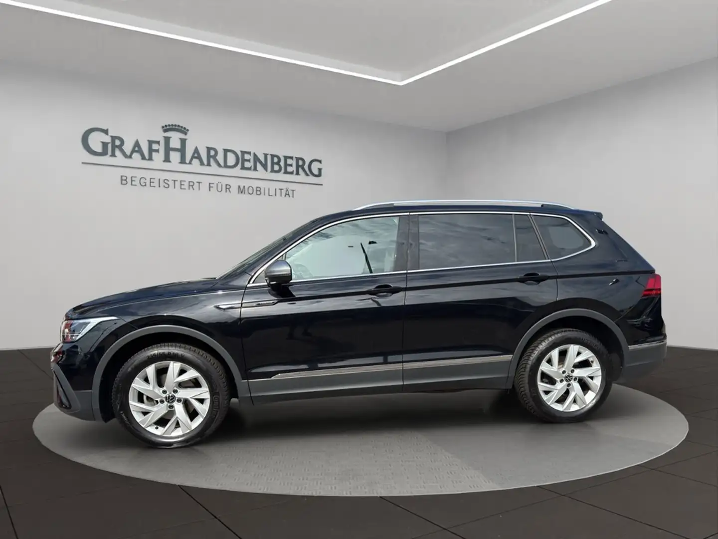 Volkswagen Tiguan Allspace Life 1.5 TSI DSG 7Sitze AHK Navi Schwarz - 2