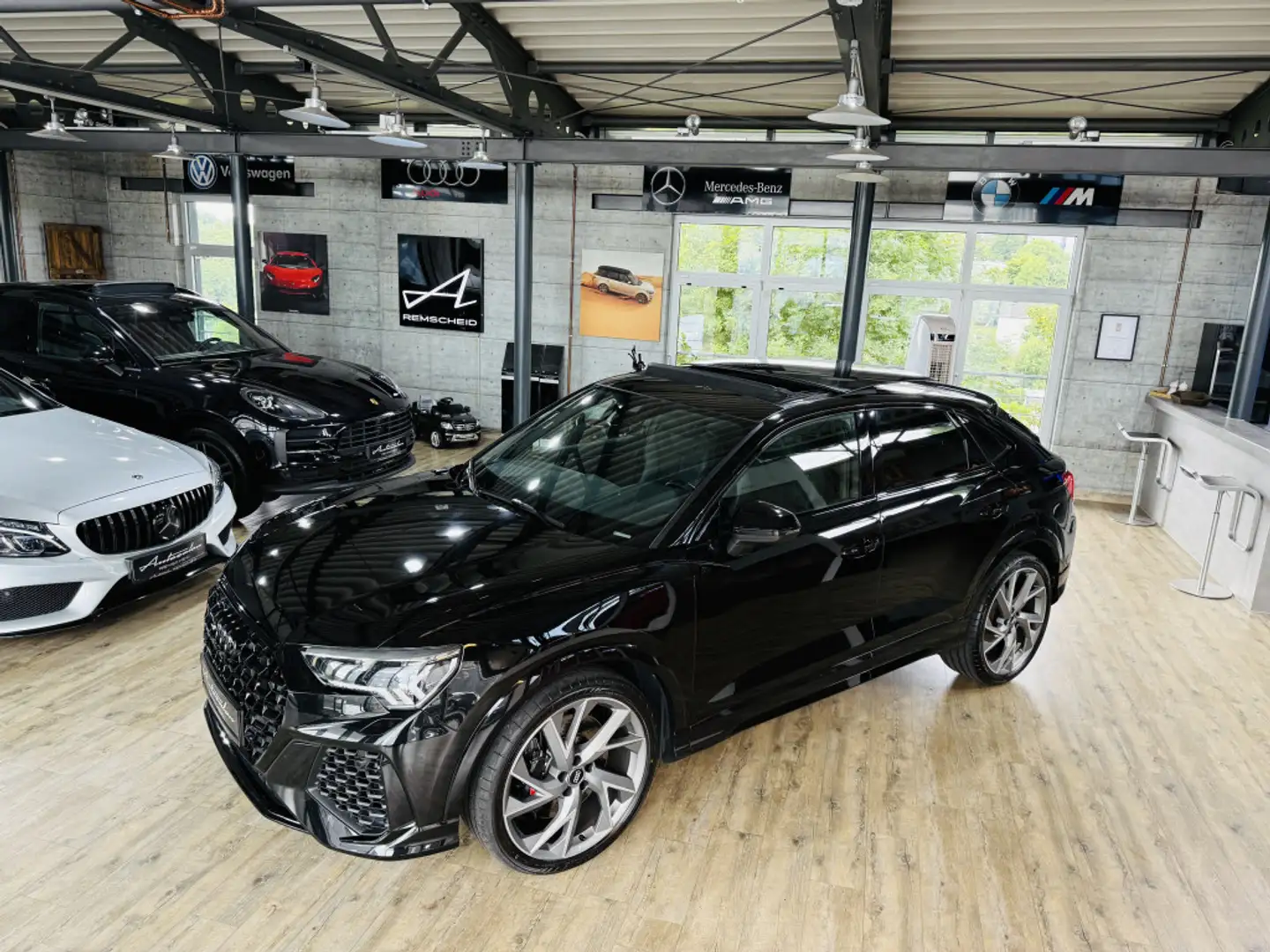 Audi RS Q3 2.5 TFSI quattro Sportback*PANO*AHK*360°K Noir - 2