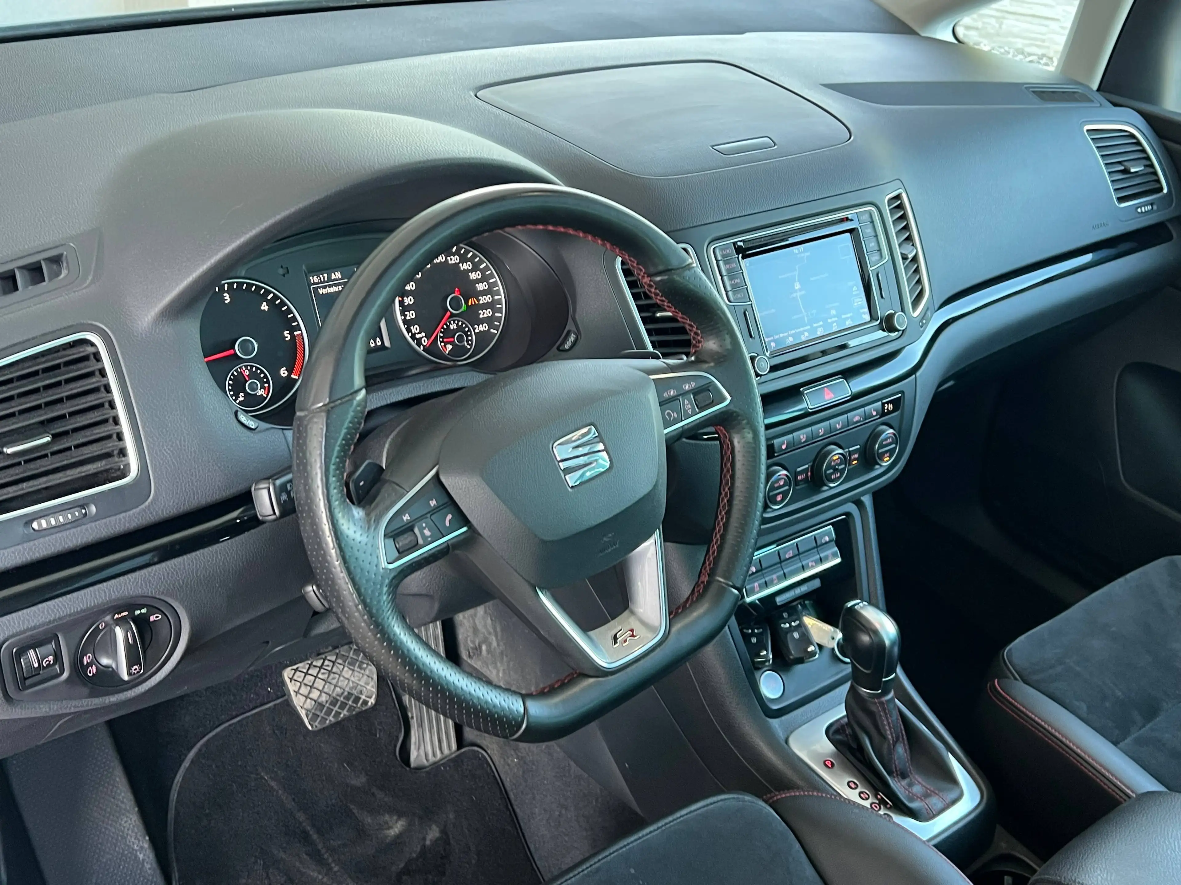 SEAT Alhambra FR 2,0 TDI DSG 4WD *ALLRAD* — photo 10