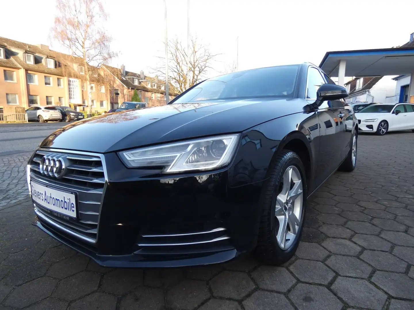 Audi A4 Avant 1,4 TFSI sport S-tronic Navi SHZ PDC Tempoma Schwarz - 1
