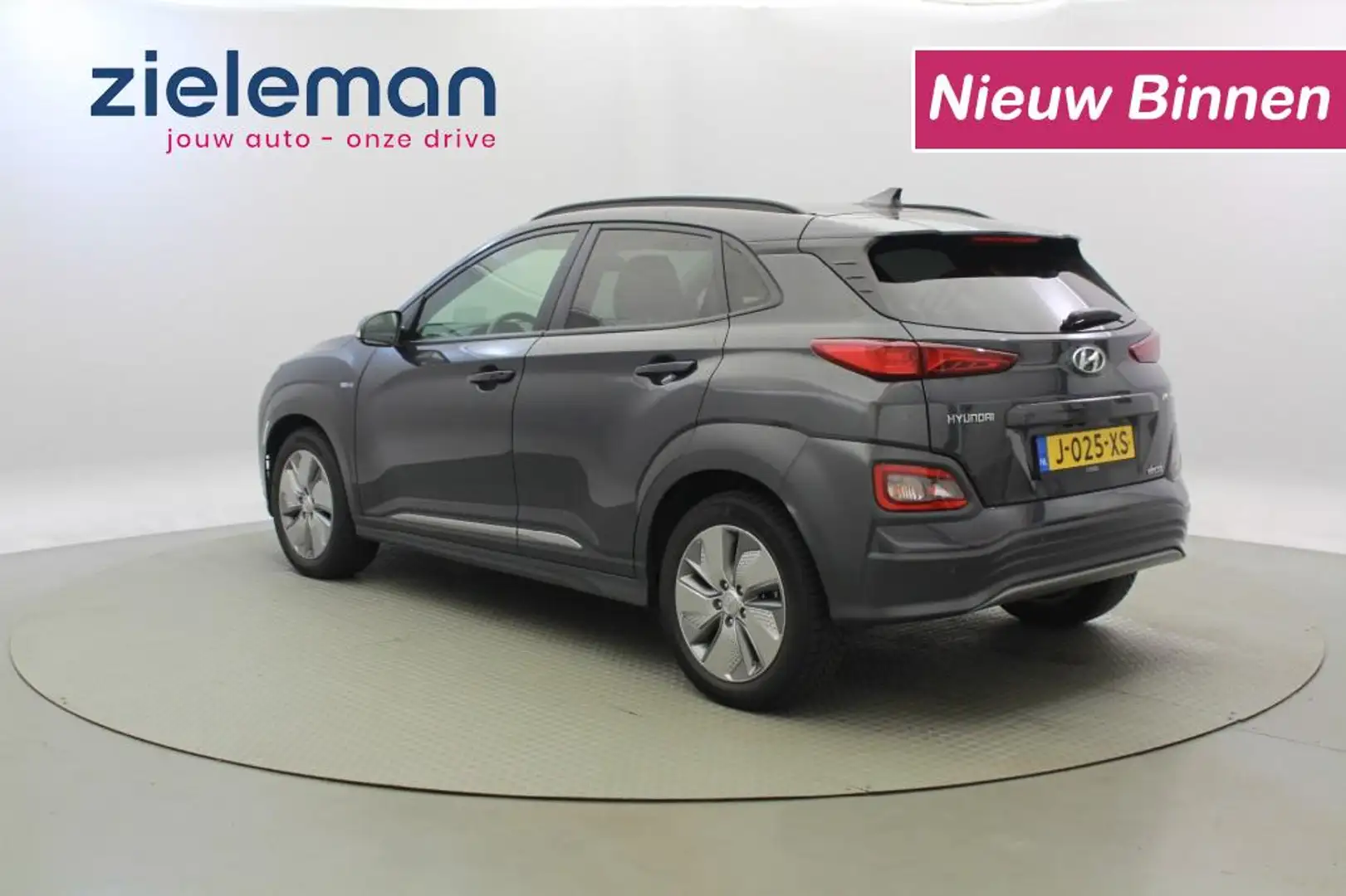 Hyundai KONA Electic EV Fashion 64 kWh - Carplay, Camera, Cruis Grijs - 2