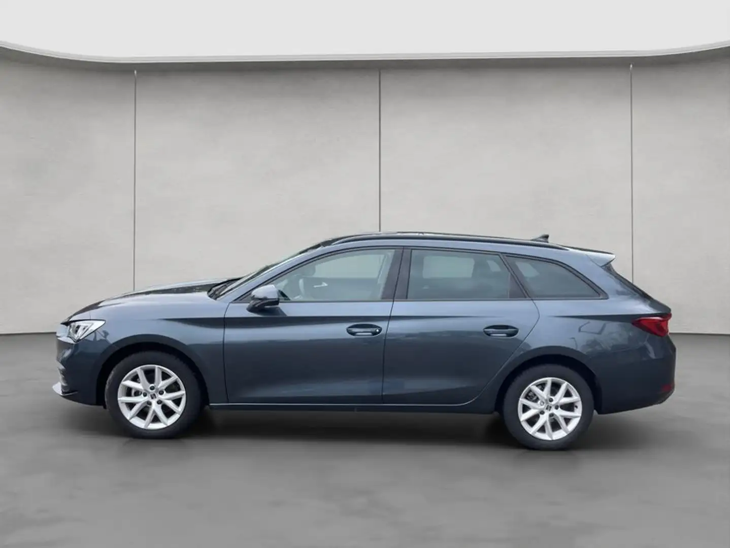 SEAT Leon Sportstourer 1.5 eTSI DSG Style NAVI ACC GJ Schwarz - 2