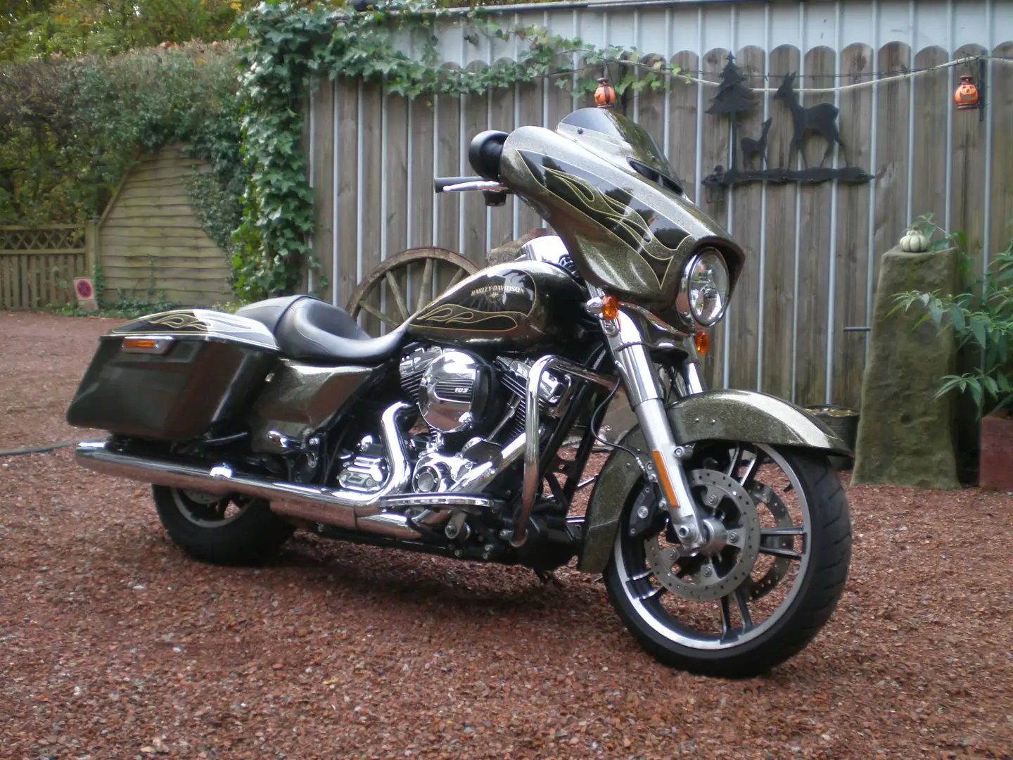 Harley-Davidson Street Glide Special Arany - 2