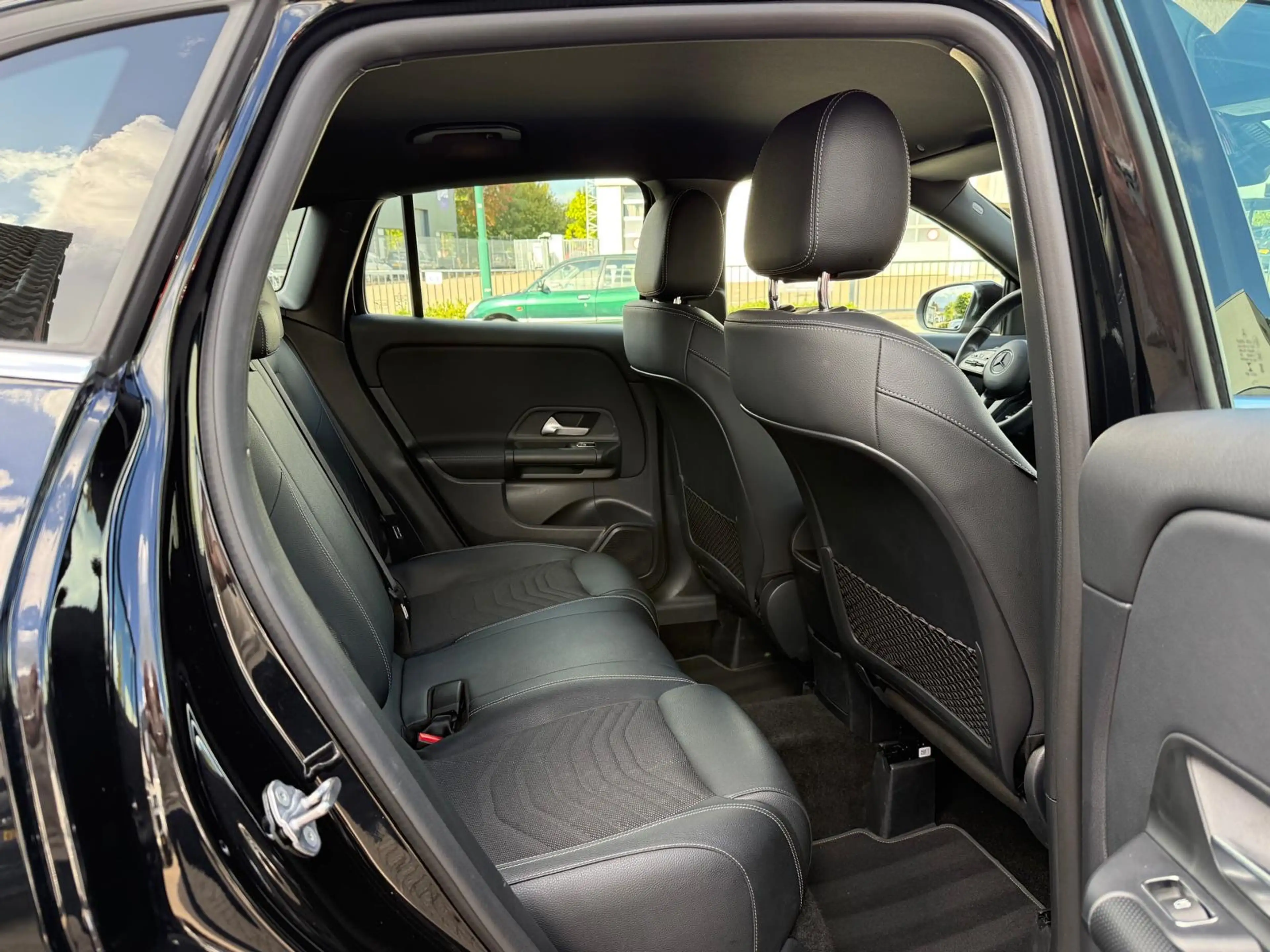 Mercedes-Benz GLA 180 Aut. Navi Stoelverw. ACC Org. Nederlands — photo 5