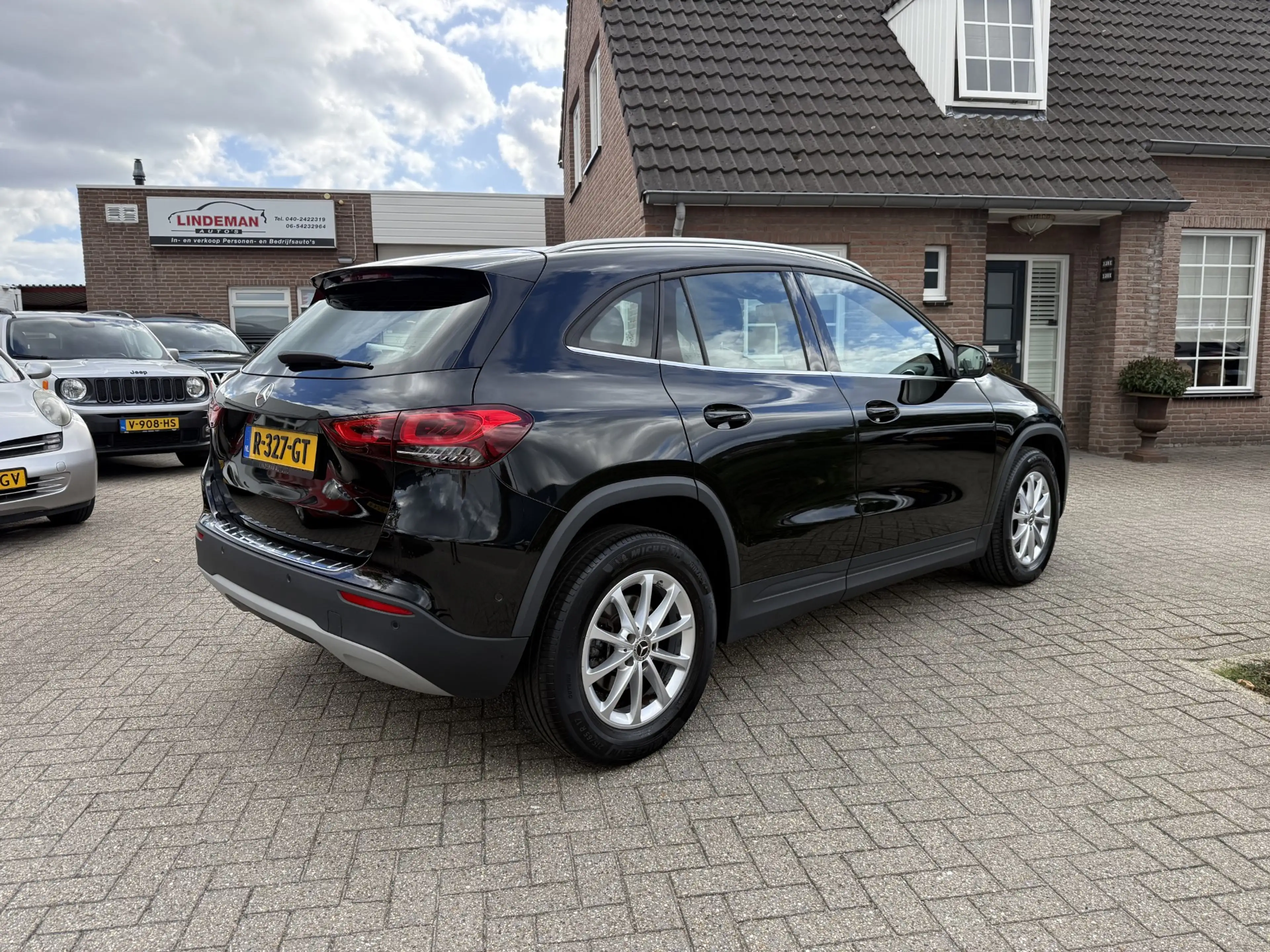 Mercedes-Benz GLA 180 Aut. Navi Stoelverw. ACC Org. Nederlands — photo 2
