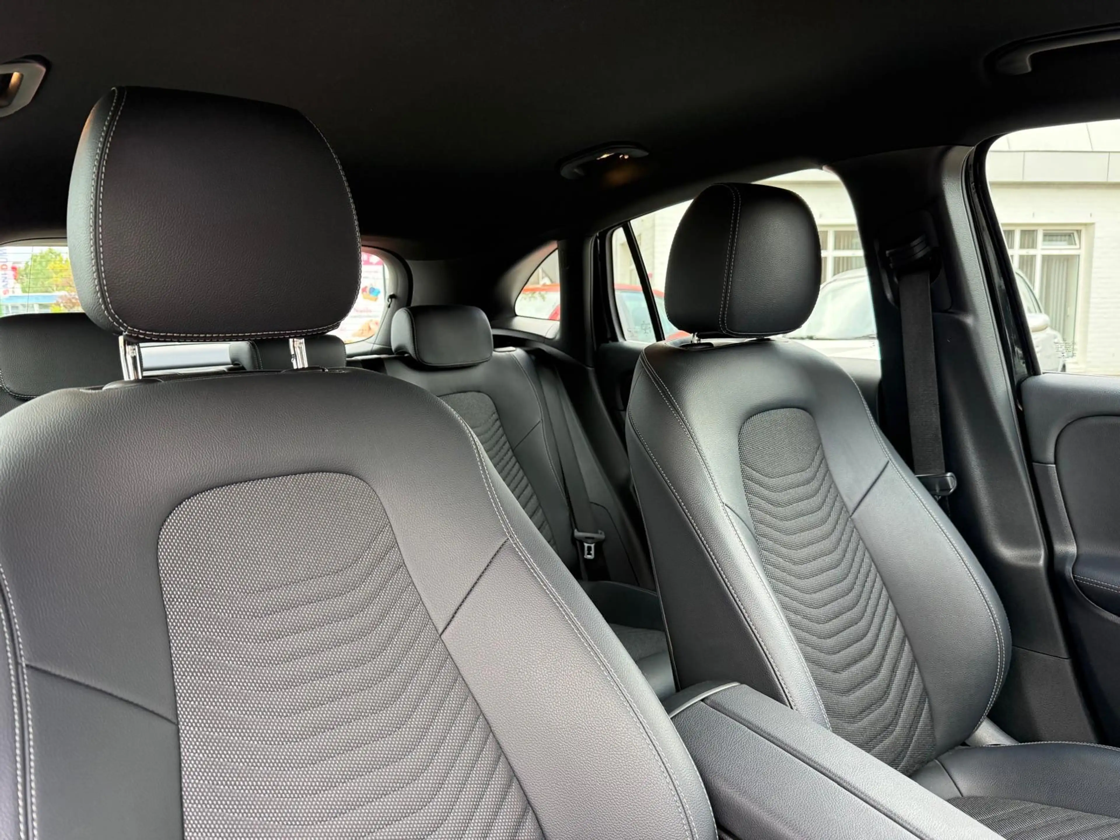 Mercedes-Benz GLA 180 Aut. Navi Stoelverw. ACC Org. Nederlands — photo 6