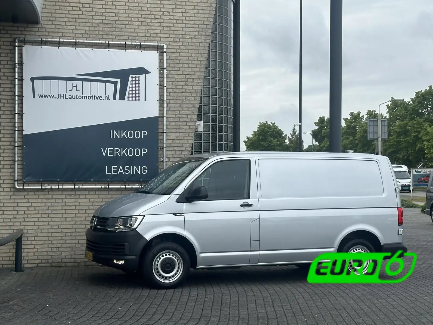 Volkswagen T6 Transporter 2.0 TDI L1H1 Comfortline*DSG*A/C*NAVI*CRUISE*TEL* Gris - 1
