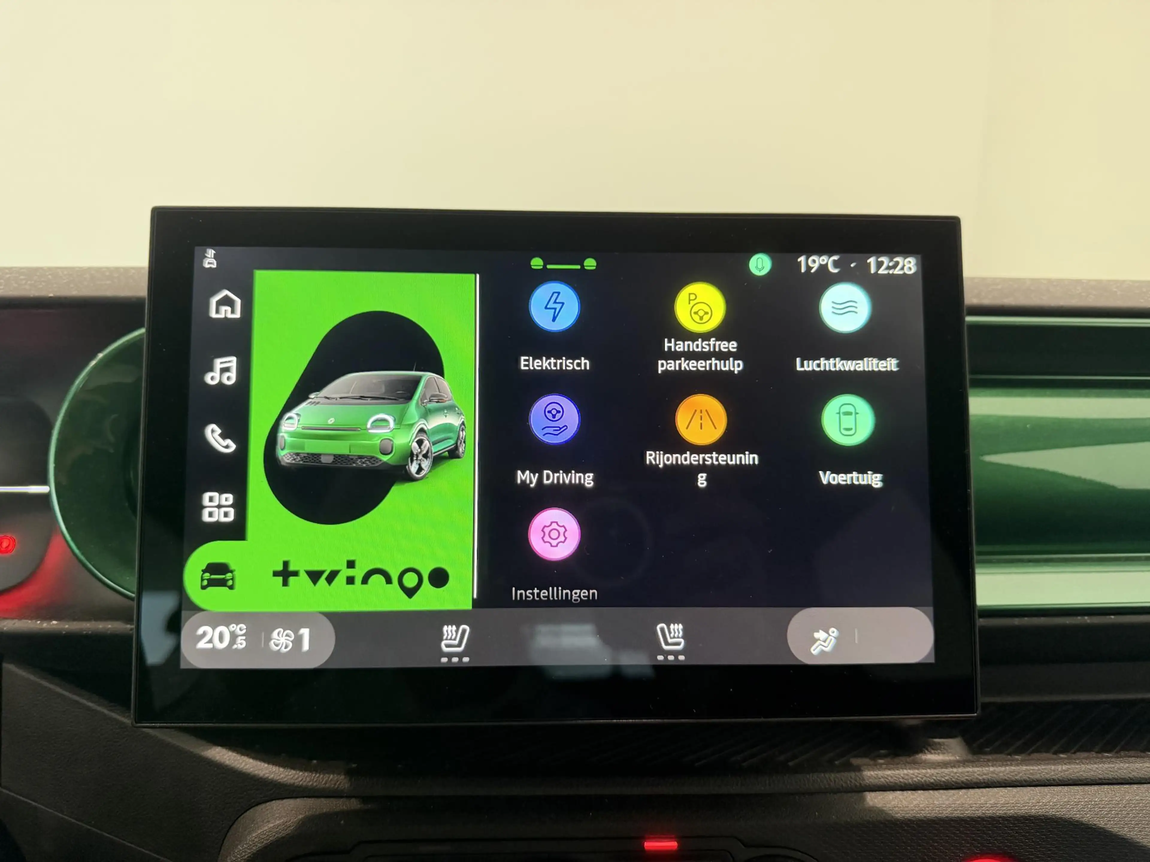 Renault Twingo urban range techno 27.5 kWh | DEMO | Pack Privileg — photo 34