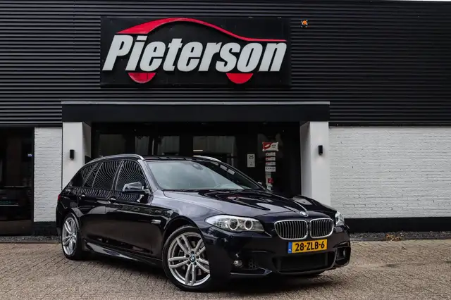 BMW 528 5-serie Touring 528i M-Pakket ORIGINEEL NL NAP LED