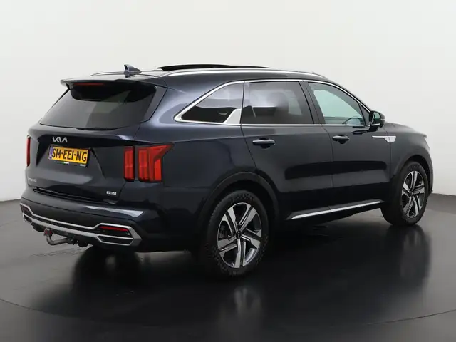 Kia Sorento view 4