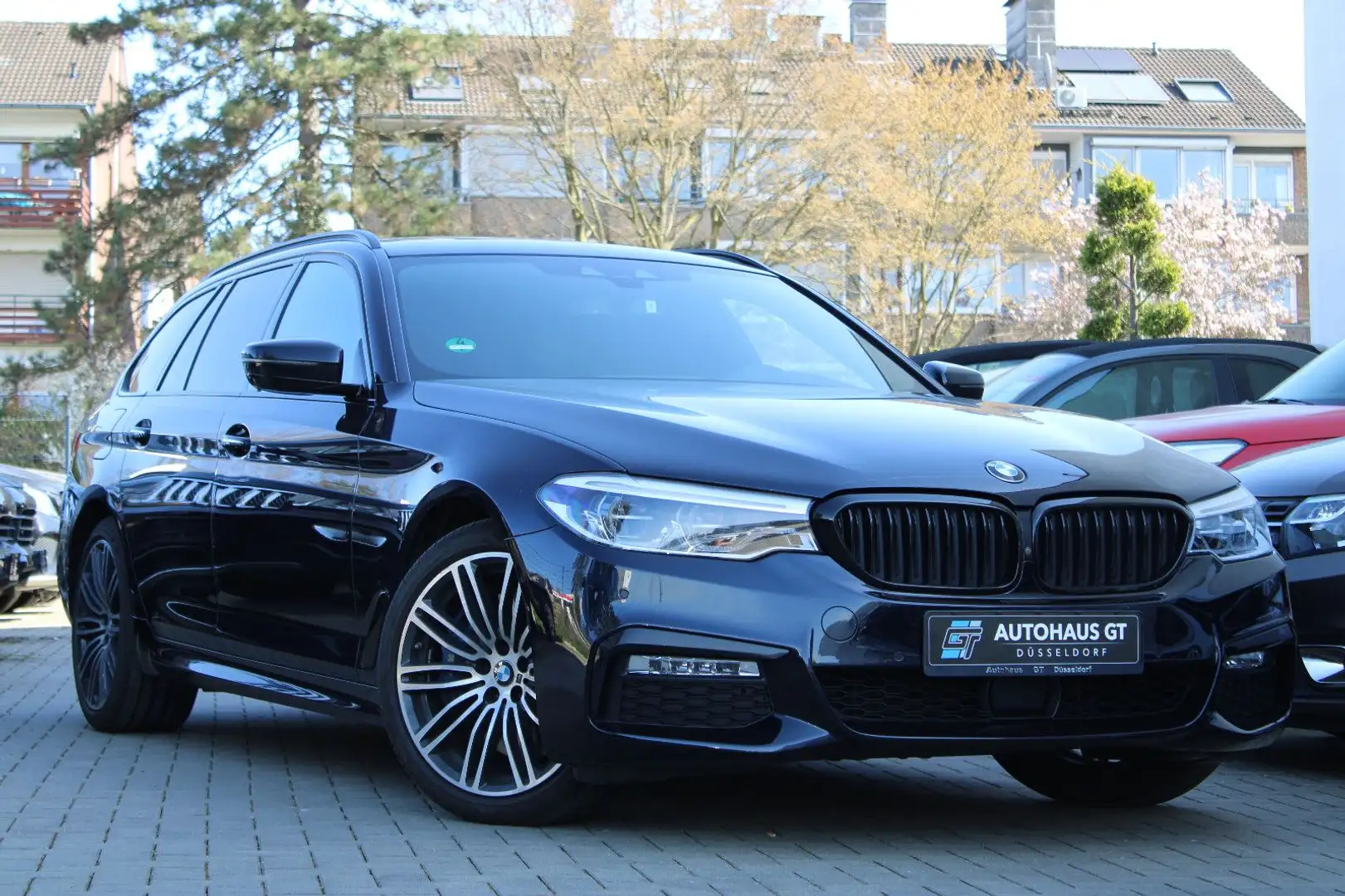BMW 540 d xDrive M-Paket/Pano/HuP/Harman/360°K/TV/AHK Schwarz - 1
