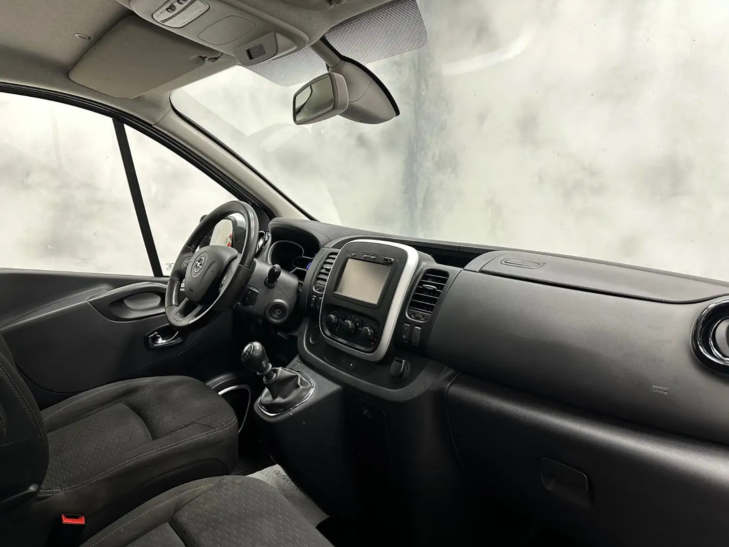 Opel Vivaro Vivaro Tour 2.5 CDTi Plateado - 1