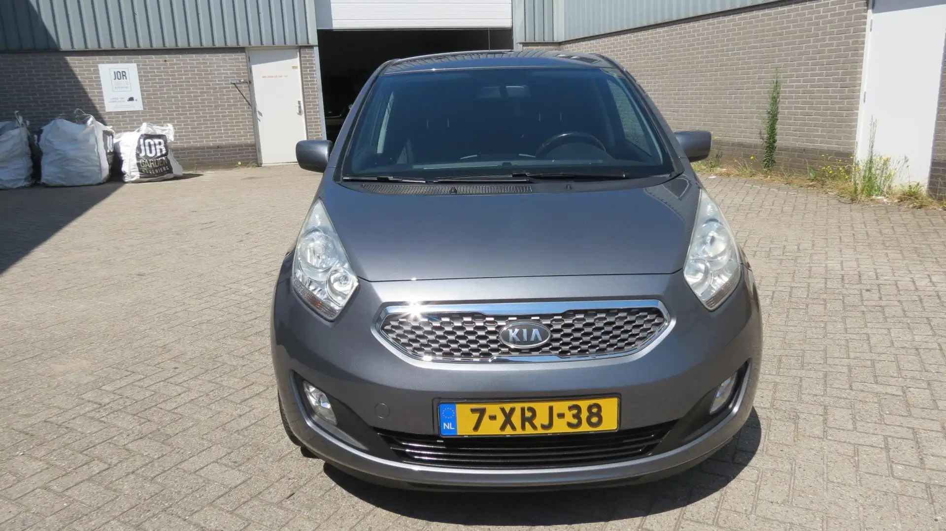 Kia Venga 1.6 CVVT X-tra Grau - 2