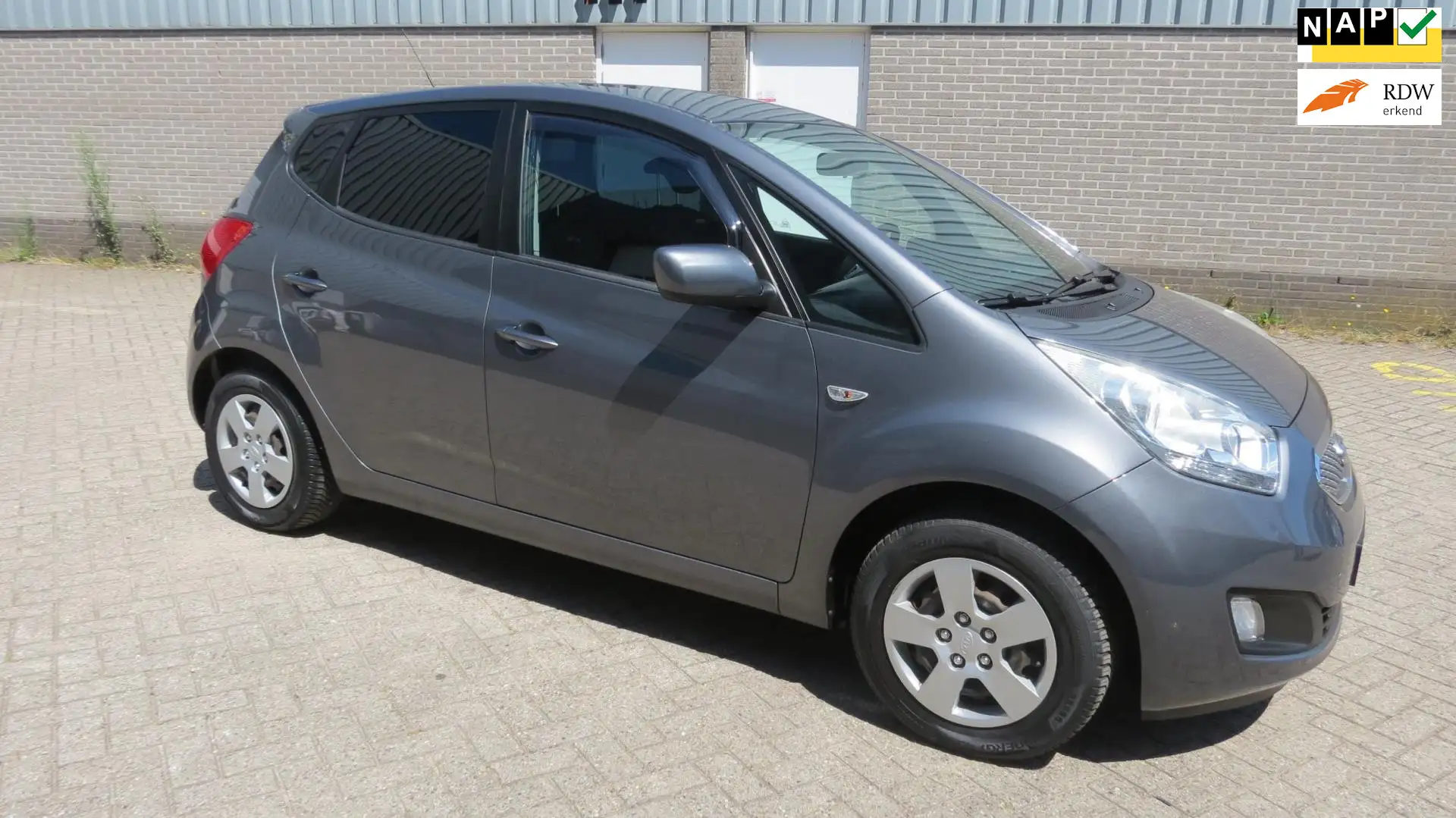 Kia Venga 1.6 CVVT X-tra Grau - 1