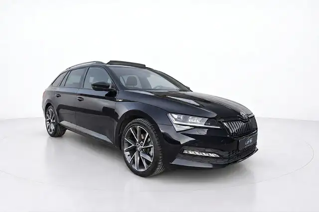 Skoda Superb view 3