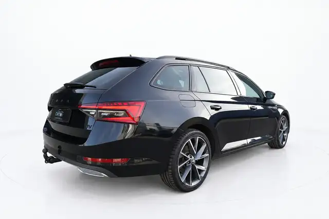 Skoda Superb view 6