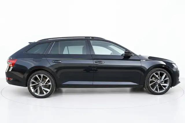 Skoda Superb view 5