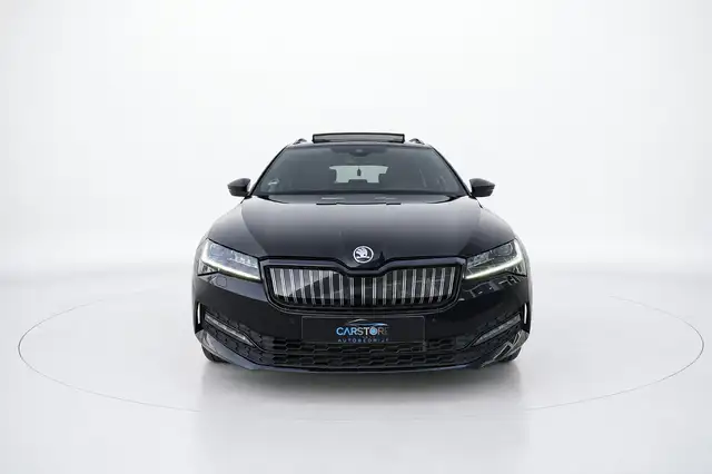 Skoda Superb view 2