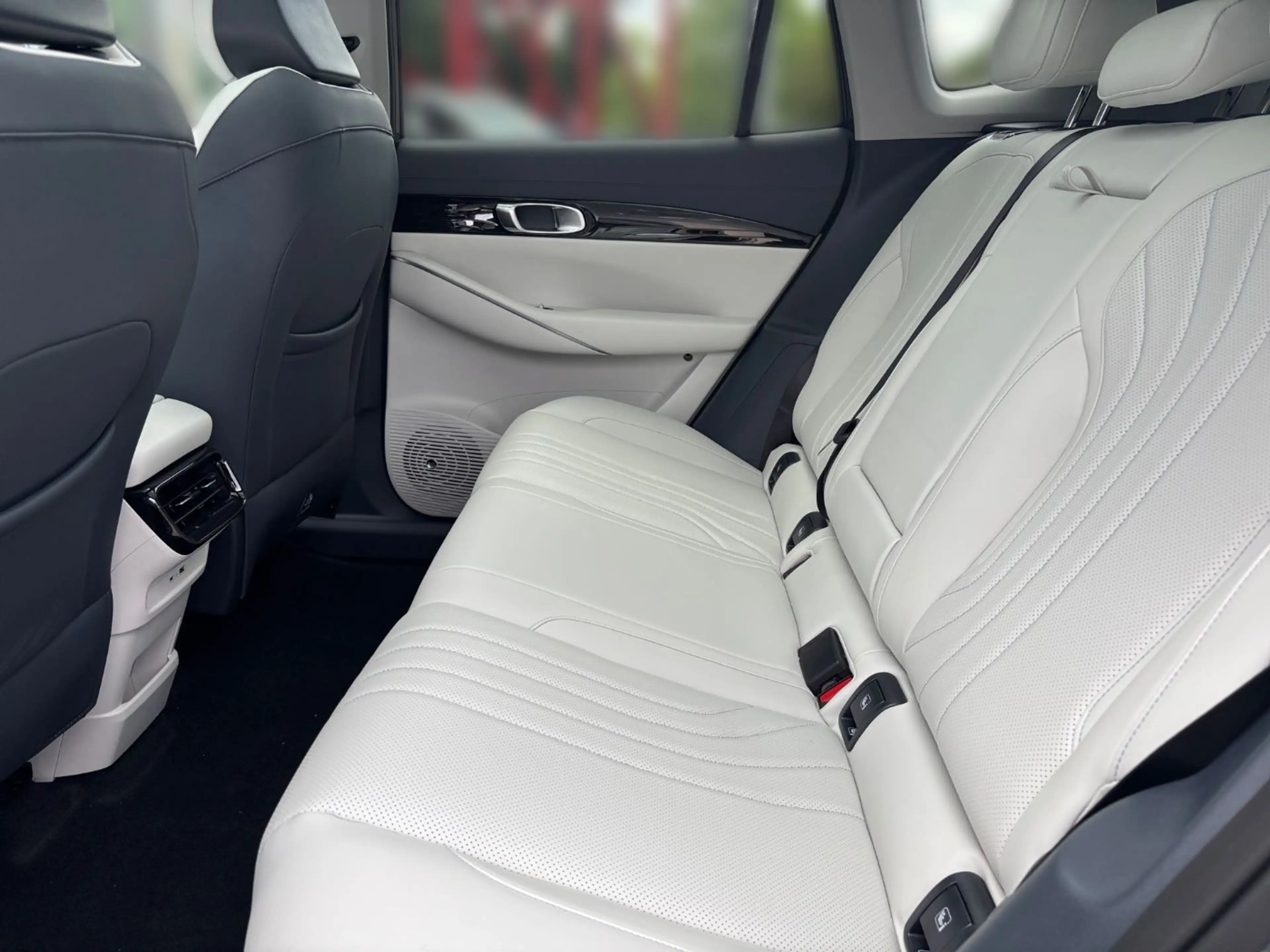Geely E5 MAX ACC+LED+Navi+SHZ+360+Bel.Sitz+Kam.+KlimaA — photo 14