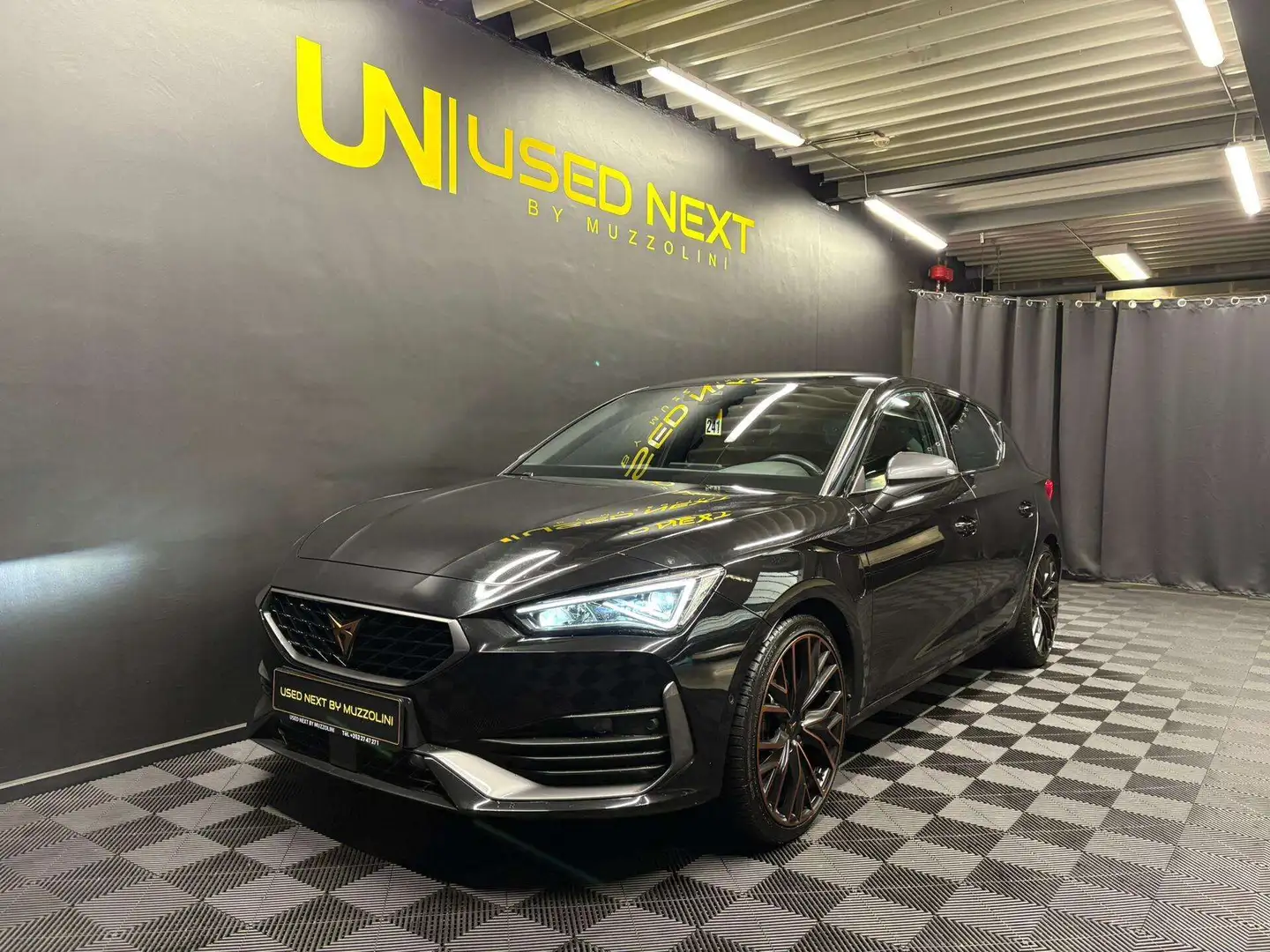 CUPRA Leon 1.4 Hybride rechargeable TSI 245 CV DSG6 Noir - 1