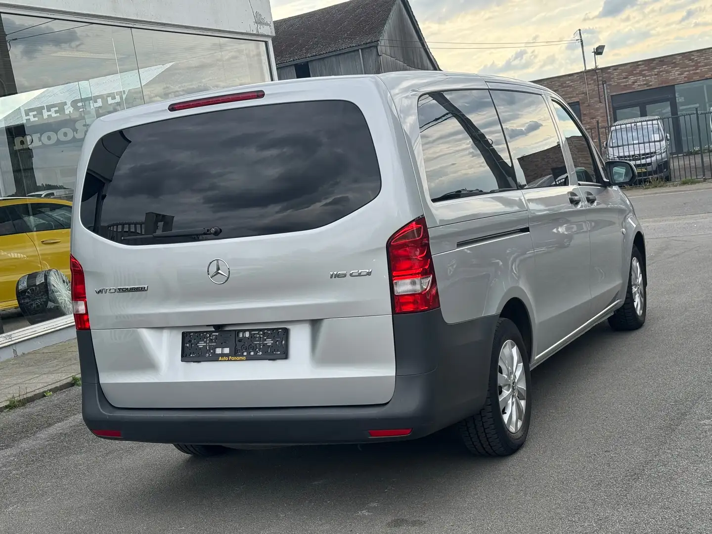 Mercedes-Benz Vito TOURER 116 2.1 BlueTEC 163CV 9 PLACES LONG CHASSIS Argent - 2