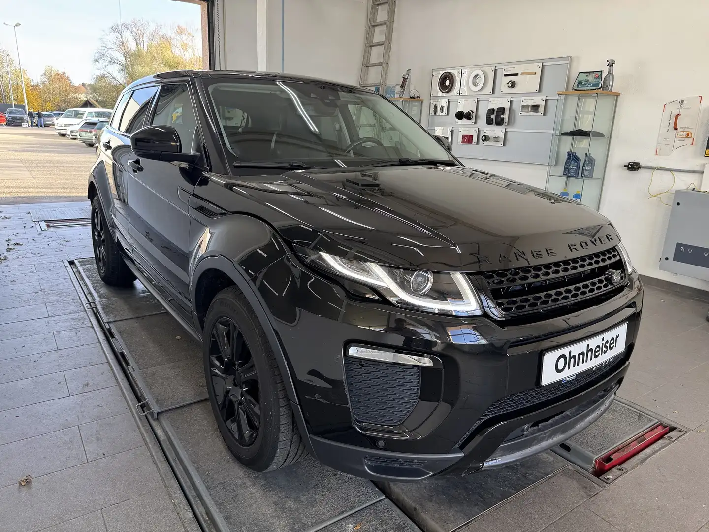 Land Rover Range Rover Evoque 2.0 TD4 SE Dynamic PANO*Lenkr.H Schwarz - 2