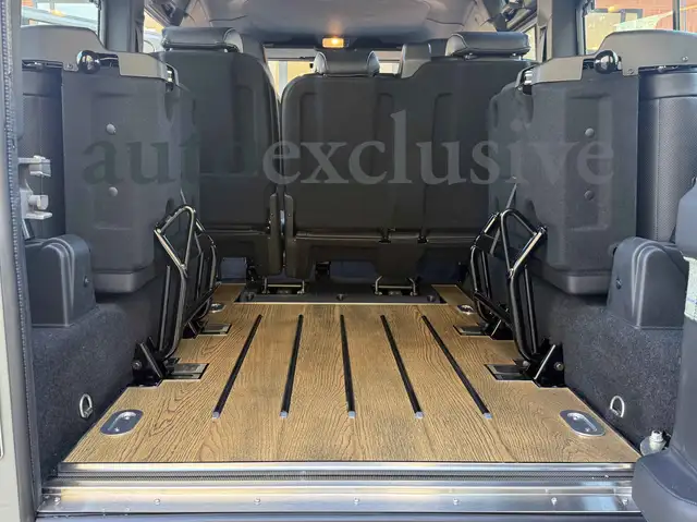 Land Rover Defender view 10