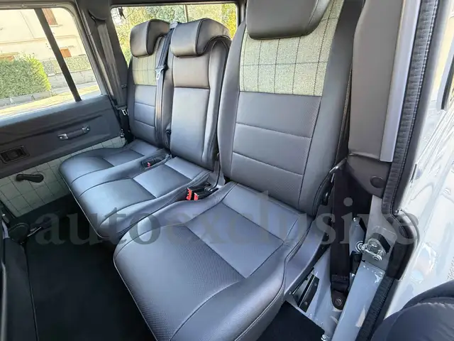 Land Rover Defender view 8