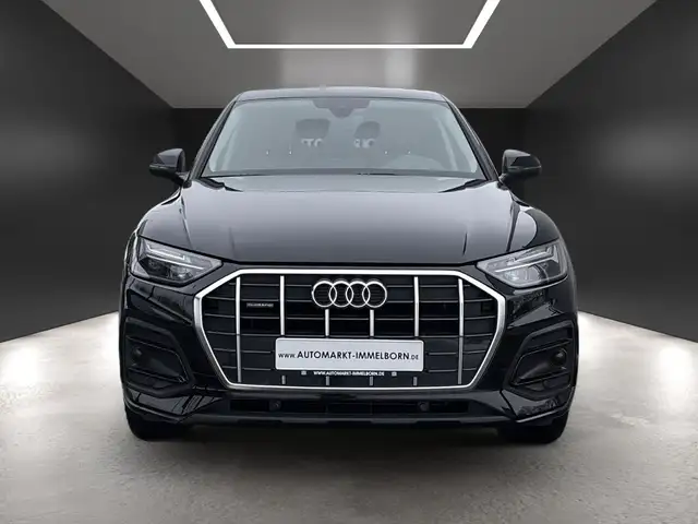 Audi Q5 view 7