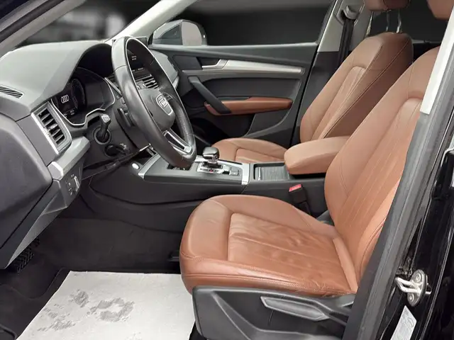 Audi Q5 view 14